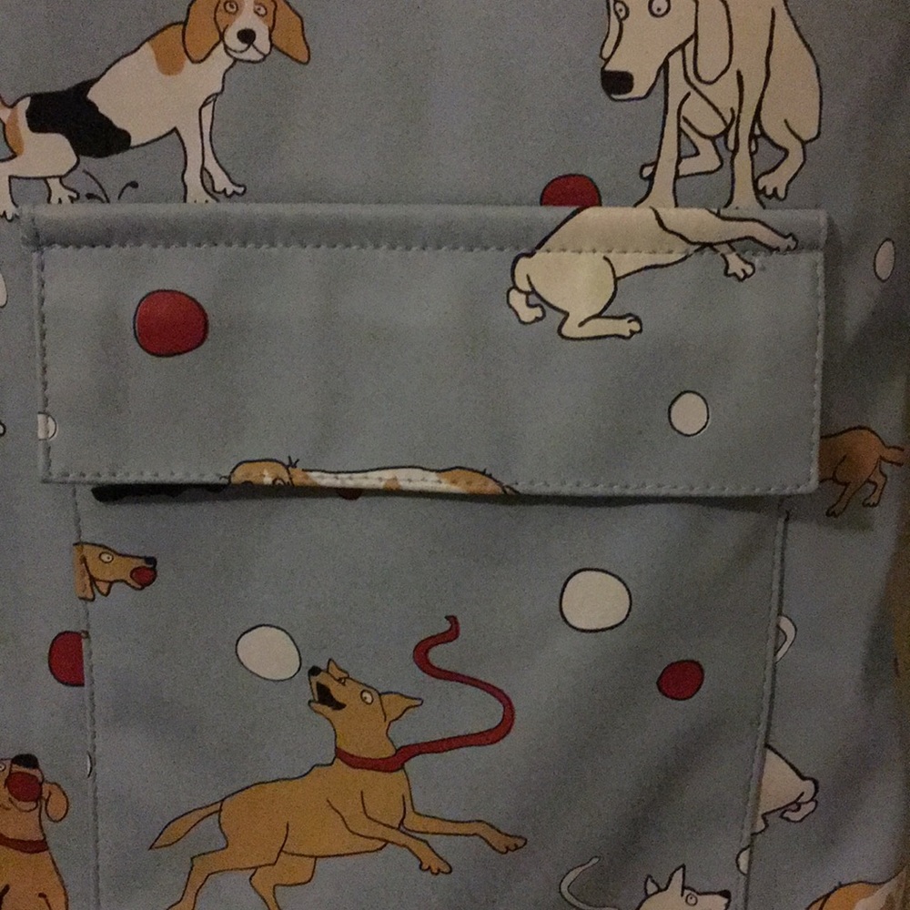 Rain coat with dogs playing. - Picture 4 of 8